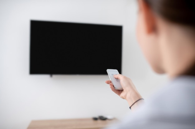 Personalizarea conținutului pe televizoarele din camerele de hotel