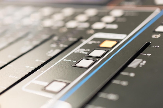 Cele mai importante caracteristici ale unui sistem audio-video profesional