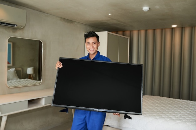 Implementarea unui sistem GUI într-un hotel: Ce echipamente sunt necesare